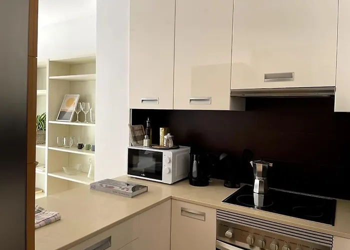 Taima Flats 3 لقنت